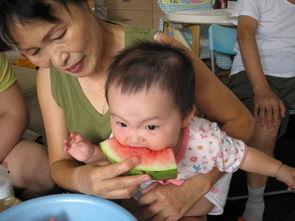 吃瓜女孩成长记,从吃瓜女孩到成熟女性的蜕变之旅