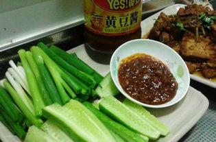 吃玉女瓜蘸酱,舌尖上的夏日风情