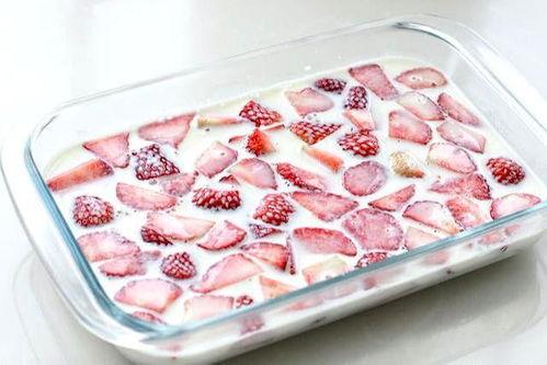 吃瓜草莓小果冻