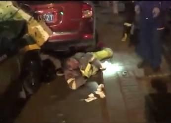 摆摊大爷吃瓜视频,揭秘摆摊生活的酸甜苦辣