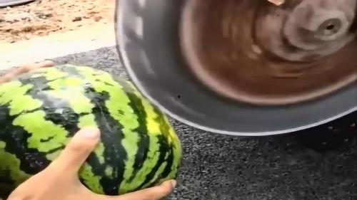 这样吃瓜最过瘾,这样吃瓜最过瘾！