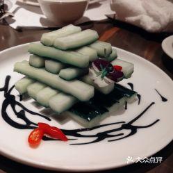 新兴镇吃瓜,瓜果飘香，品味乡村新生活