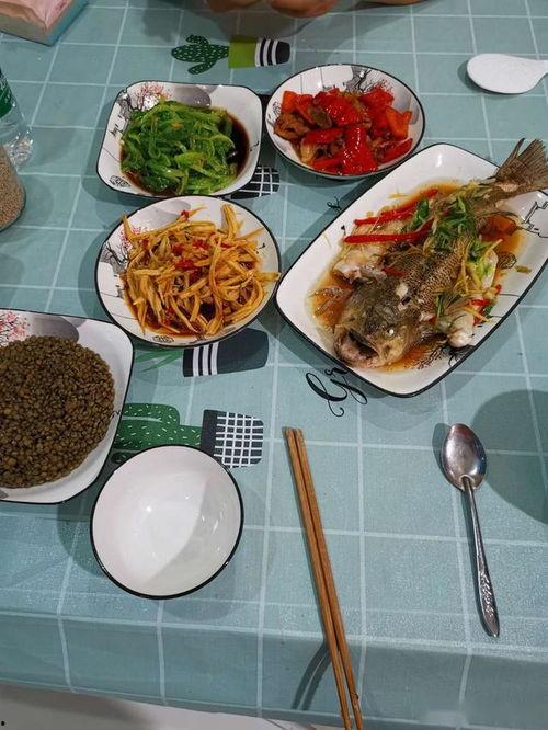 小吃货吃瓜,揭秘美食界的那些事儿