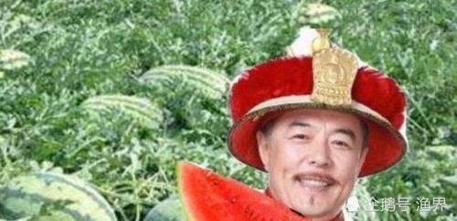 路边小郎君吃瓜