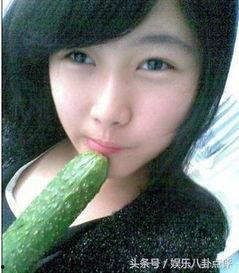 画吃瓜群众女生,描绘吃瓜群众女生的独特风采