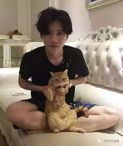 吃瓜姑姑王源,吃瓜姑姑的甜蜜守护者