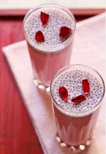 女人吃瓜加牛奶,女性养生新选择