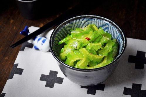 拌料吃瓜,夏日清凉美食新风尚