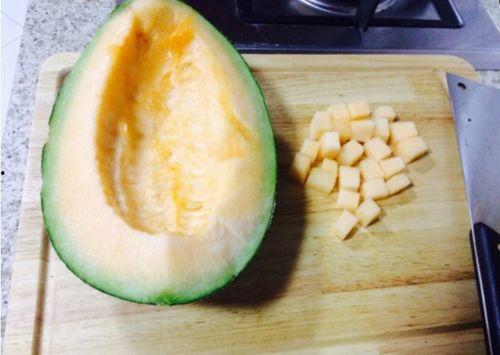 哈密瓜不甜可以吃吗,探索口感与营养的完美结合